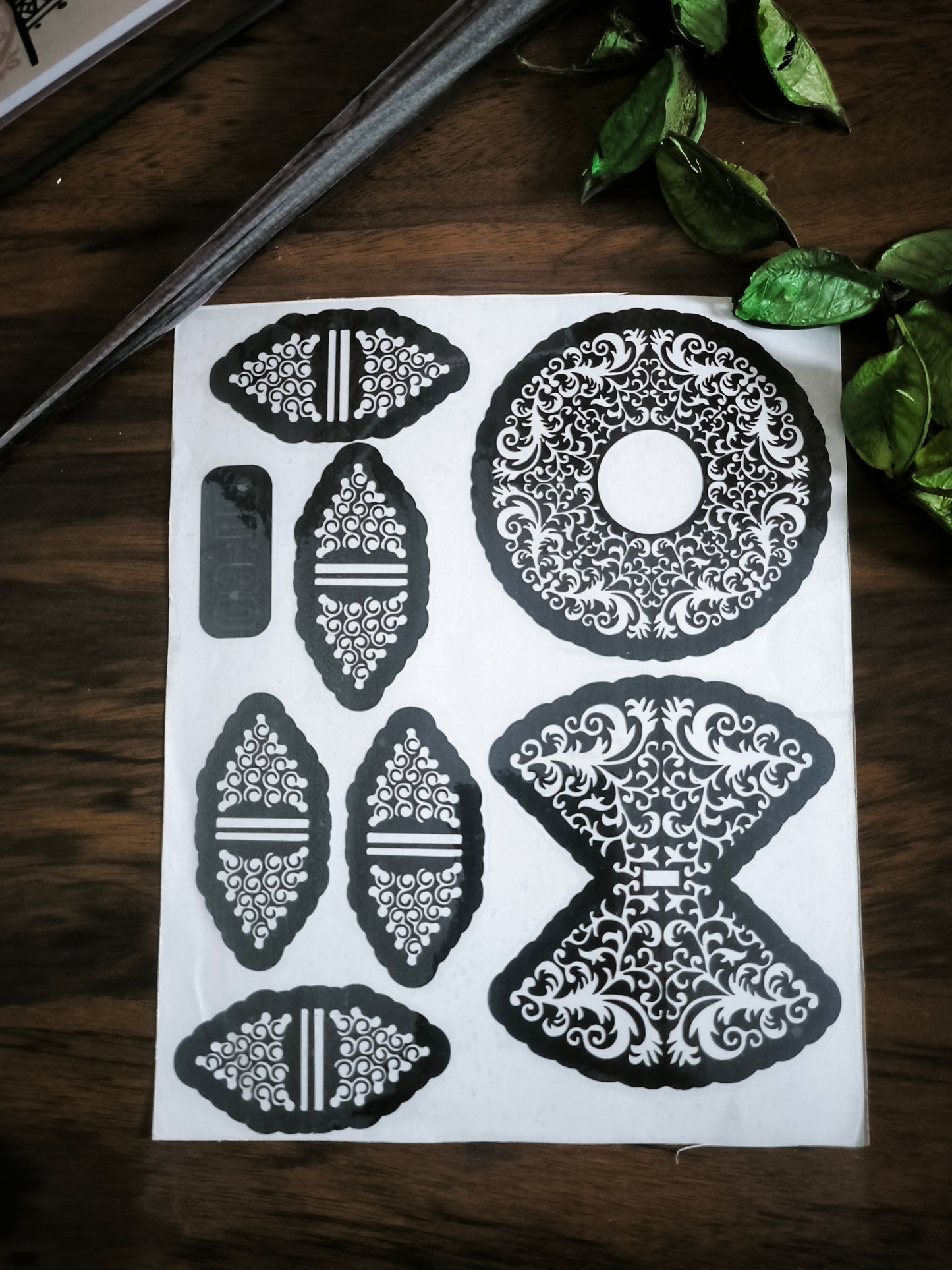 “Reusable Mehndi Stencil – Easy Henna Tattoo Template”