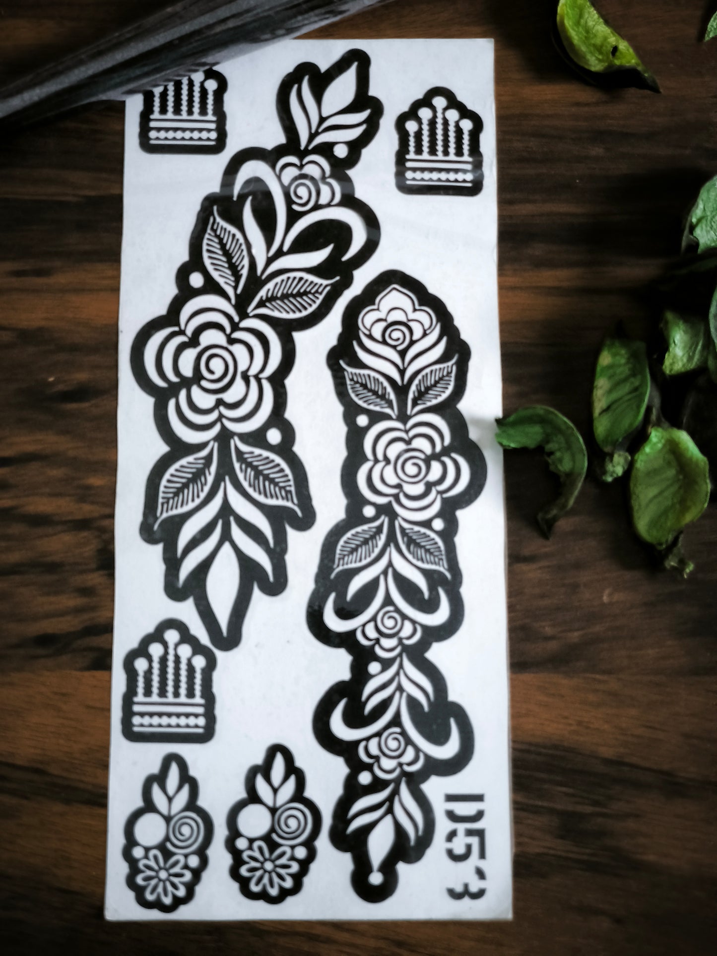 “Reusable Mehndi Stencil – Easy Henna Tattoo Template”