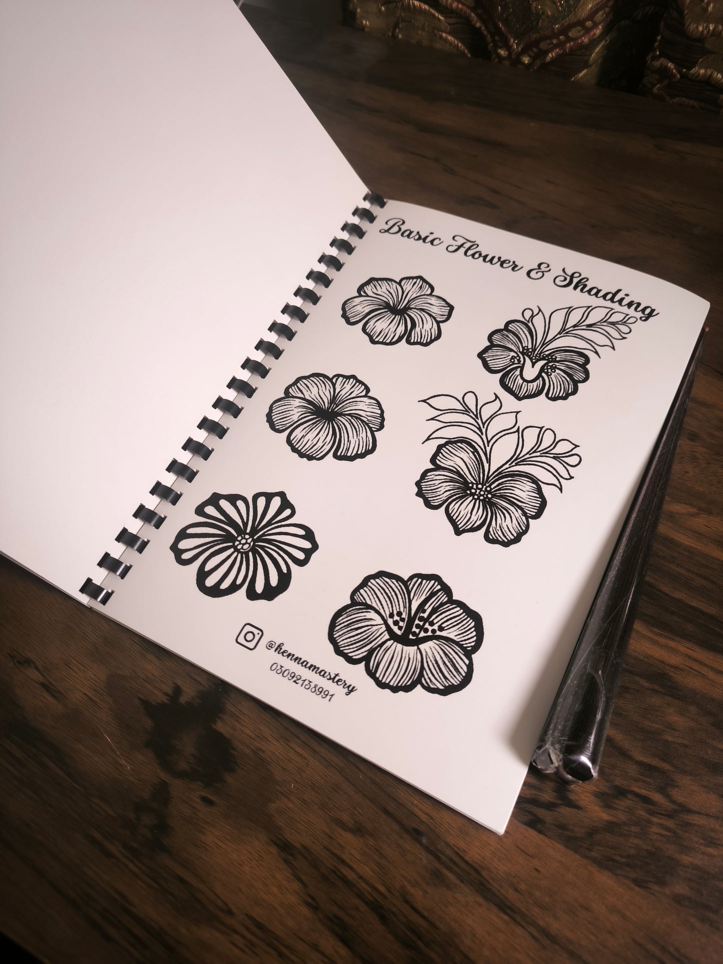 Arabic Henna Reusable Tracing Book + FREE Reusable Acrylic Sheet and a Practice Cone. (Volume 6)